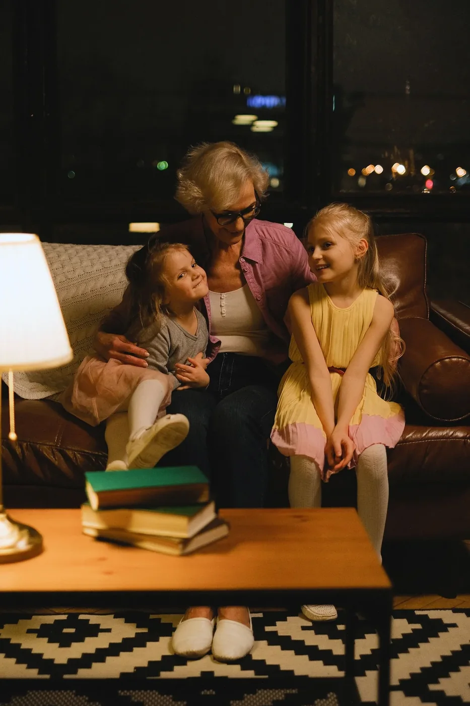 A relaxed visit between family members
